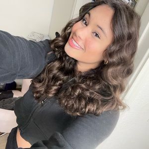 Meet your Posher, Kamya